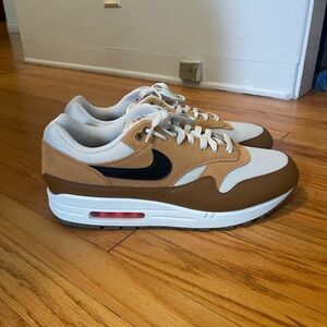 Nike Men's Sneakers - Brown, White, and Black